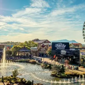 A view of the water and amusement park.